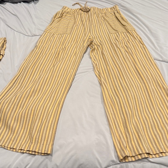 Blu Pepper Women’s Striped Yellow and Beige Linen Blend 2 Piece Set Size M - Picture 5 of 9